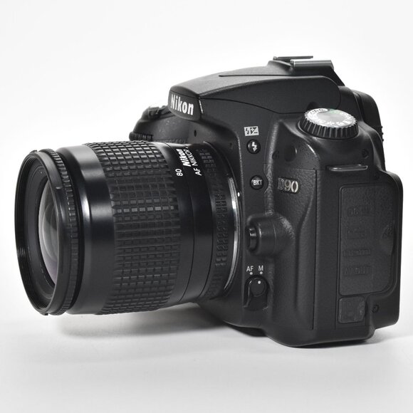 Nikon D90 SLR Digital Camera 12.3MP 18-55mm Lens HD Video 6737 Clicks 32GB SD - Picture 3 of 16